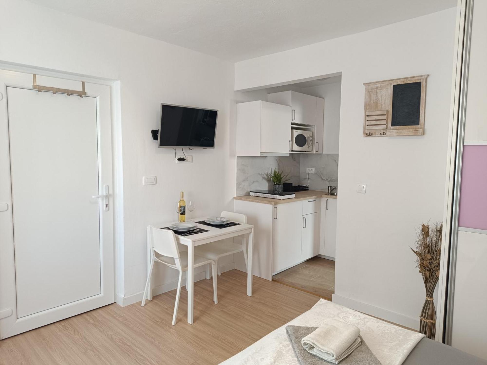 Studio Apartment 3E Split Exteriör bild